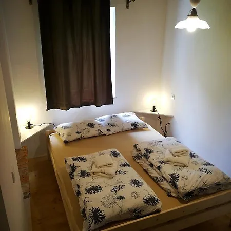 Apartma Caprivi Zavod Za Razvoj Turizma Kocevski Rog *